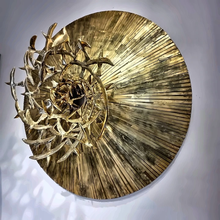 The same disc seen from the side, showing how far the birds stand off the surface.